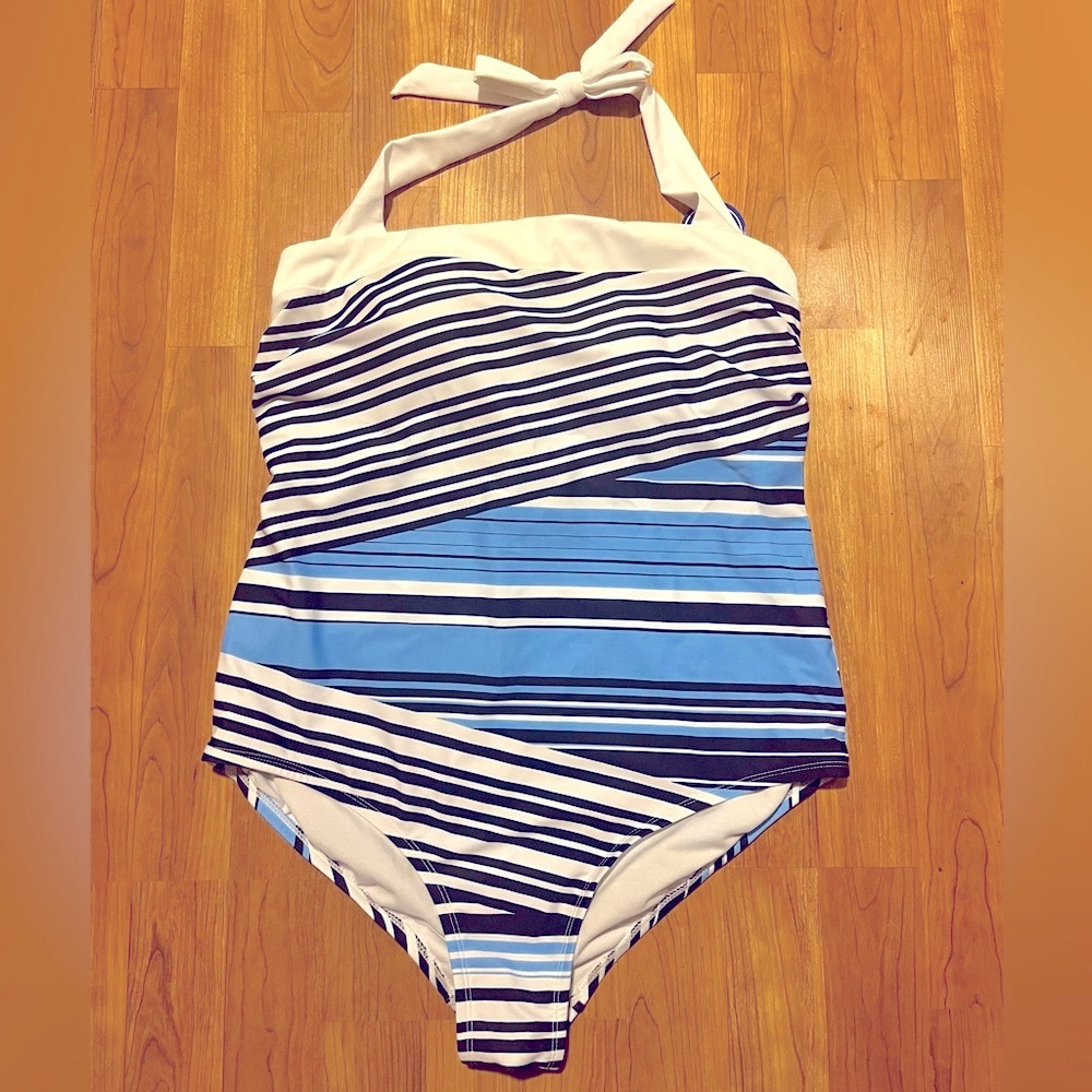 🆕 NWT Swimsuits For All Halter One Piece